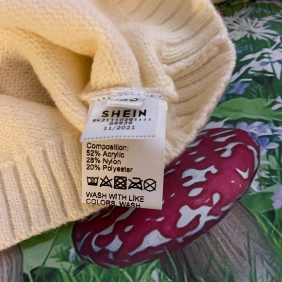 🎉HOST PICK🎉Girls Mushroom Pattern Sweater, Size 5/6 and 7/8, NWOT - Picture 9 of 9